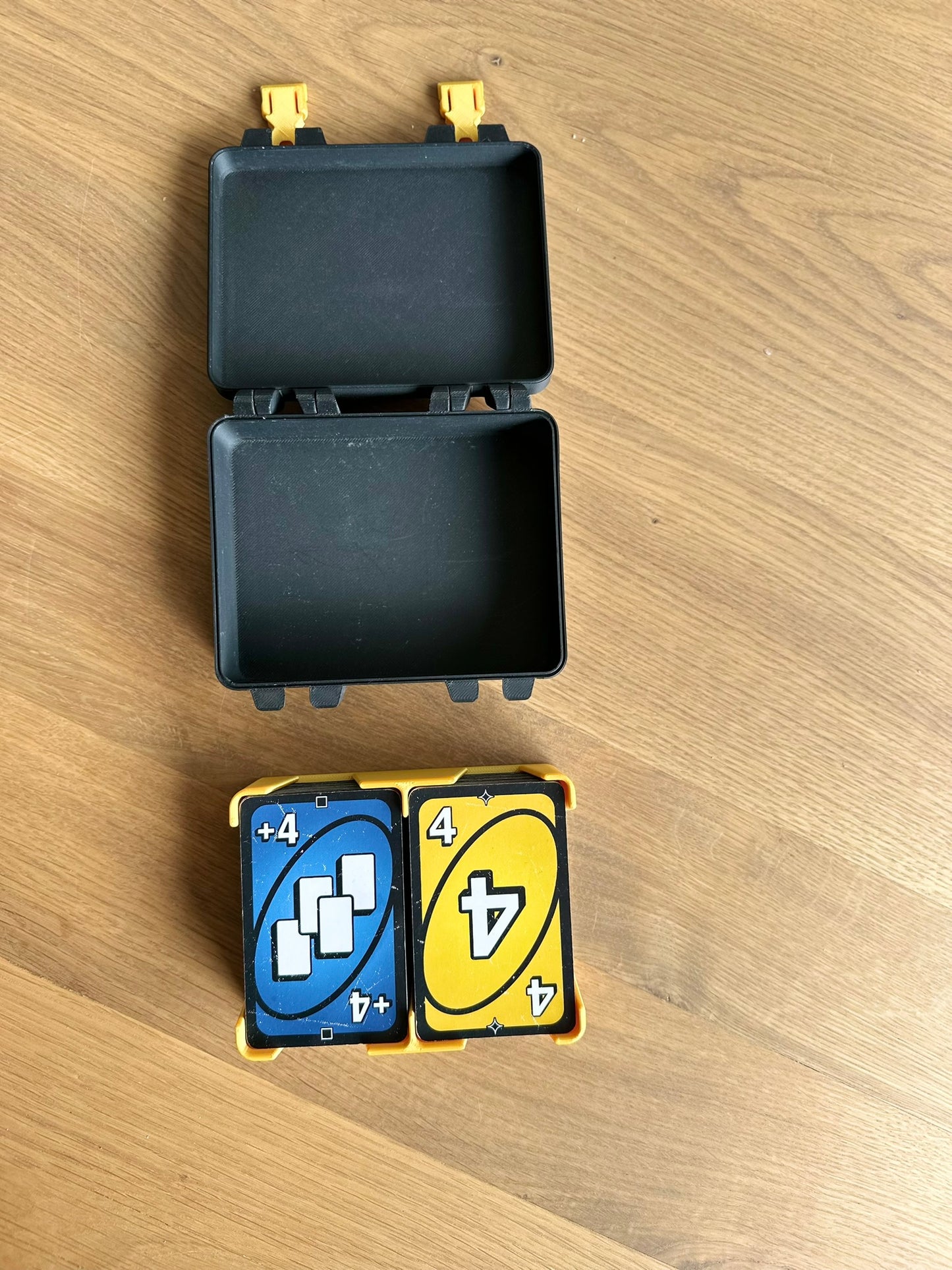 UNO No Mercy – 3D-geprinte opbergkoffer